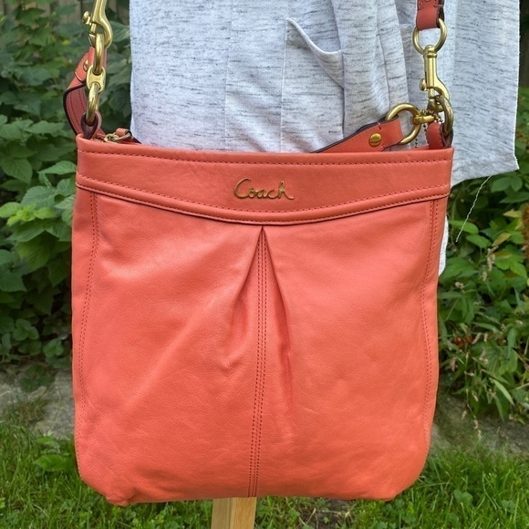 Coach Ashley Shoulder  Bag Peach - Picture 3 of 16